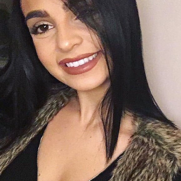 Meet your Posher, Briana - Picture 1 of 1